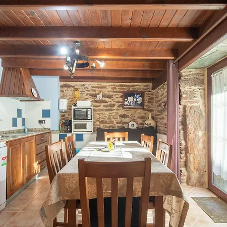 Casa de Campo O Forno Do Curro -casa Da Amendoa Boborás