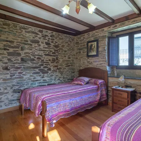 Casa de Campo O Forno Do Curro -casa Da Amendoa Boborás