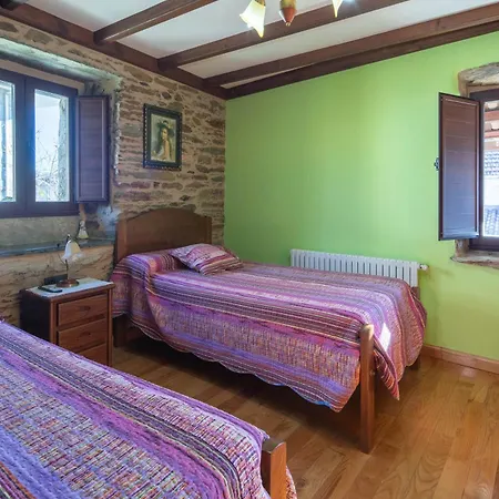 Casa de Campo O Forno Do Curro -casa Da Amendoa Boborás