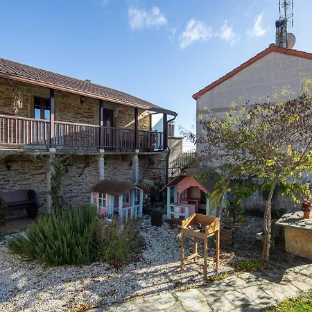 O Forno Do Curro -casa Da Amendoa * Boborás